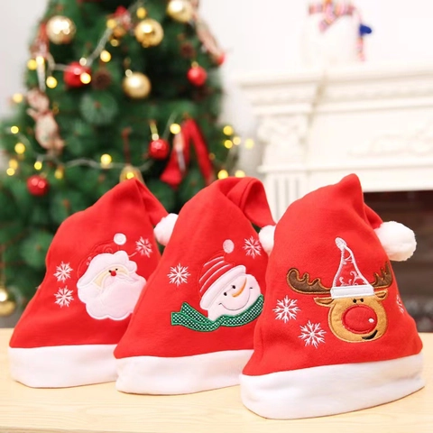 Chapeau de Noël Brodé Peluche Rouge Tissu Père Noël Bonhomme de Neige Renne Sapin de Noël Décoration Bonnet de Fête