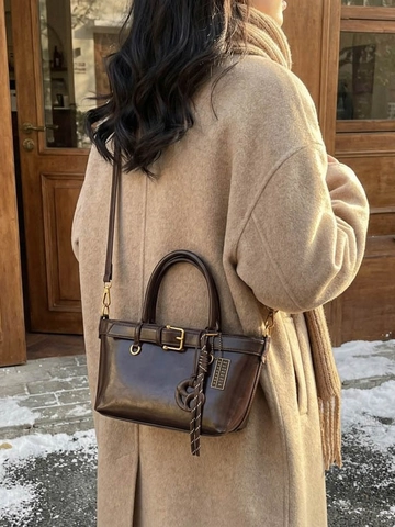 Vintage Damen Kunstleder Eimertasche Hochglanz Nischendesign Umhängetasche Trendy Handtasche Mit Metallschnalle