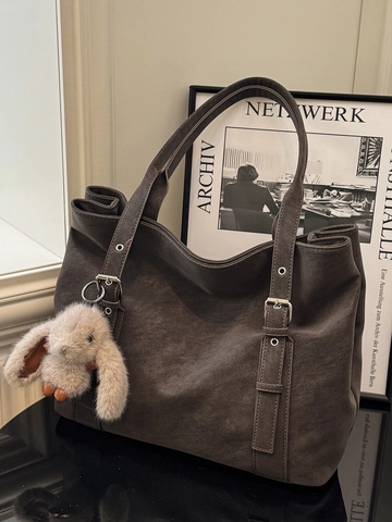 Retro Frosted PU Leather Large Capacity Tote Bag For Women With Plush Rabbit Pendant Minimalist Shoulder Bag Commuting