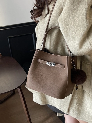 Women Retro PU Leather Bucket Bag With Metal Twist Lock And Plush Ball Charm Fashion Solid Color Shoulder Handbag For Daily Use