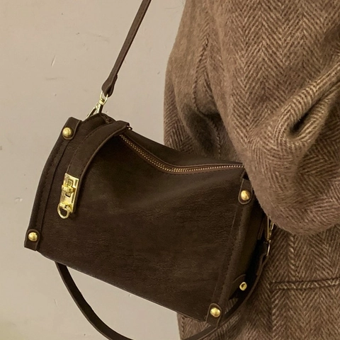 Sac à Épaule en Cuir PU Minimaliste Rétro Pour Femmes Décor de Rivets Petit Sac Carré Boucle de Verrouillage Mode