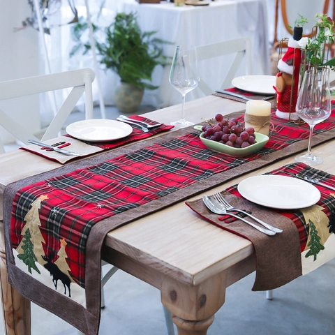 Christmas Buffalo Plaid Placemat Reindeer Christmas Tree Machine Embroidered Thick Cotton Linen Table Mat Festive Dining Decor