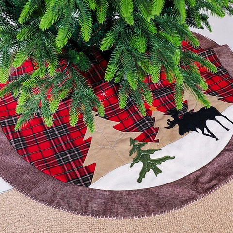 Classic Red Black Buffalo Plaid Christmas Tree Skirt With Reindeer Pine Tree Applique Pattern For Holiday Home Decor