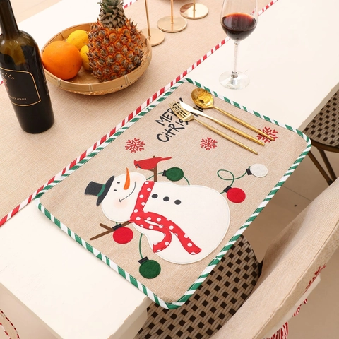 Sets de Table de Noël Brodés en Tissu de Lin Père Noël Bonhomme de Neige Décoration de Table pour Maison Hôtel Salle à Manger Ornement Festif