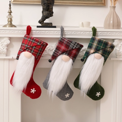 Calza di Natale Gnomo Con Cappello a Quadri E Ricamo Fiocco di Neve Barba Bianca Bambola Senza Volto Sacchetto Caramelle Per Camino