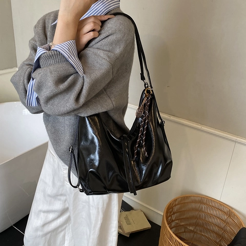 Bolso Hobo de Cuero PU Brillante de Gran Capacidad para Mujer Bolso de Hombro Plisado Retro Bolso de Mano de Viaje