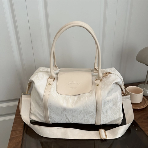 Women Large Capacity Travel Duffle Bag Fashion Lightweight Crinkled Tote For Fitness Swimming Weekend Trip Luggage Bag