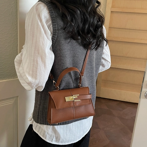 Vintage Women Litchi Pattern PU Leather Crossbody Bag Small Square Handbag With Gold Metal Lock And Adjustable Shoulder Strap
