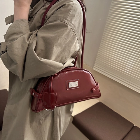 Vintage Glossy PU Leather Half Moon Shoulder Bag For Women Retro Bowling Underarm Bag With Metal Plate Solid Color