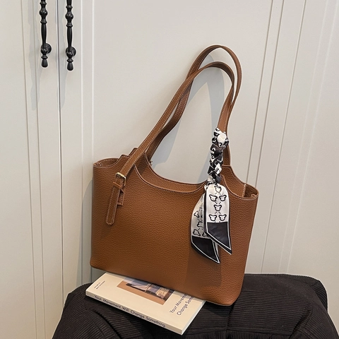 Large Capacity Retro PU Leather Tote Bag For Women Minimalist Shoulder Bag With Decorative Scarf Fashion Solid Color Handbag