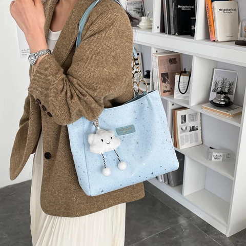 Borsa Tote da Donna a Grande Capacità con Stampa Stellata Borsa a Tracolla in Pelle PU e Tessuto con Ciondolo a Nuvola di Peluche