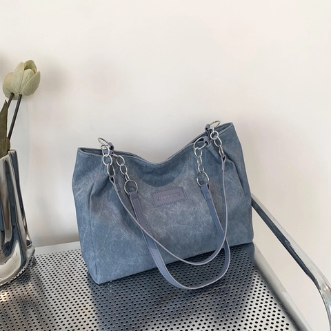 Borsa Tote in Pelle PU di Grande Capacità per Donna Borsa a Tracolla alla Moda con Texture Lavata e Tracolla a Catena in Metallo per Pendolare al College
