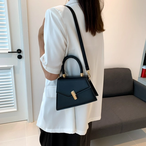 Bolso de Mano Geométrico Trapezoidal de Cuero PU para Mujer Bolso de Hombro Cuadrado Pequeño Tendencia Callejera Color Sólido Cerradura Dorada