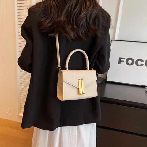 Women Vintage PU Leather Small Square Bag Crossbody Shoulder Bag With Gold Metal Buckle Top Handle Fashion Handbag