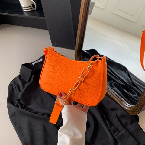 Trendy Women Felt Fabric Shoulder Bag Minimalist Chain Crossbody Small Square Bag Embossed All-match Underarm Purse For Daily Street Casual