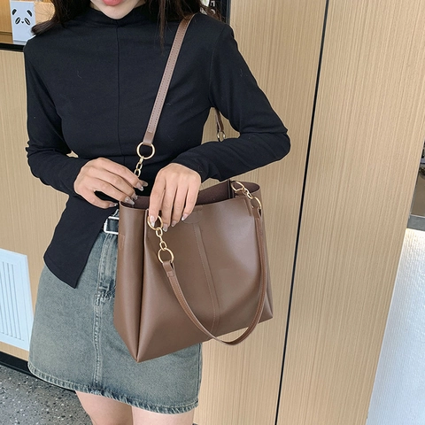 Women Large Capacity PU Leather Tote Bag And Crossbody Bag Combination Chain Shoulder Strap Minimalist Commuter Bag
