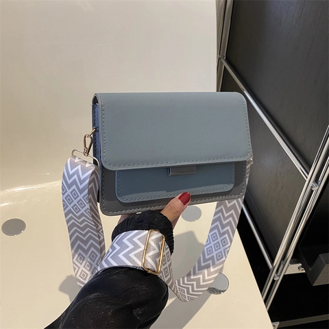 Damen Minimalistische PU Leder Kleine Quadratische Tasche Mit Breitem Geometrischem Muster Gurt Mode Koreanischer Stil Schulter Umhängetasche