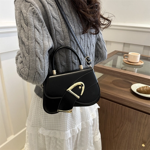 Sac à Épaule en Cuir PU de Selle pour Femme Vintage Boucle en D Métallique Sac Bandoulière Navettage Sac à Main Décontracté Sac Carré Tendance