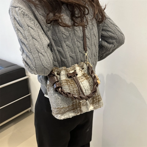 Vintage Britischer Stil Karierte Eimertasche Für Damen Retro Wolltextur PU Leder Besatz Handtasche Mit Verstellbarem Riemen
