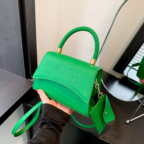 Crocodile Pattern PU Leather Handbag For Women Vintage Shoulder Crossbody Bag With Woven Handle Flap Fashion Commuter Bag