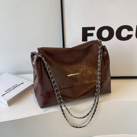 Women Large Capacity PU Leather Tote Bag Minimalist Vintage Chain Shoulder Bag Fashion Underarm Flip Bag Metal Bar Decor
