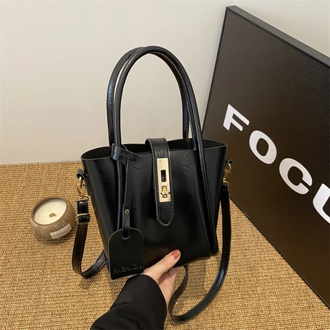 Französische Retro PU Leder Eimertasche Für Damen Mode Kleine Schultertasche Umhängetasche Mit Metallschloss Dekoratives Etikett