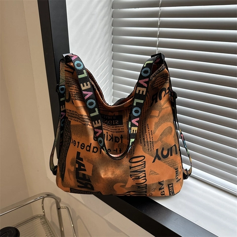 Borsa Tote in Tessuto Oxford con Stampa di Giornale per Donna Retro Street Grande Capacità Borsa a Spalla con Tracolla Colorata Love
