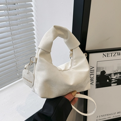 Sac Hobo Plissé en Cuir PU Minimaliste pour Femme Poignée Nouée Sac Bandoulière Nuage pour le Quotidien Sac à Main Polyvalent