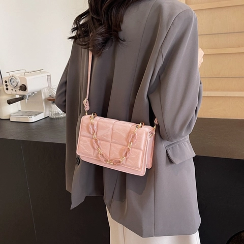 Bolso de Hombro de PU Acolchado para Mujer Con Cadena de Resina Bolso Cuadrado de Moda Bolso Cruzado Color Sólido Accesorio Diario