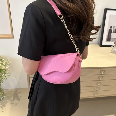 Moda Mujer Bolso de Sillín de Cuero PU Retro Bolso de Hombro Cruzado Con Cadena de Metal Dorado y Correa Ancha Casual Diario Elegante Bolso Mensajero
