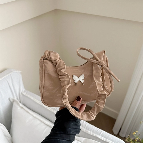 Vrouwen PU Leer Schoudertas Met Metalen Vlinder Gesp Ruffled Riem Zoet Y2K Onderarm Baguette Tas Voor Dagelijks Feest