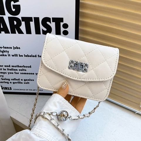 Women Quilted PU Leather Shoulder Bag Fashion Small Square Crossbody Bag With Silver Chain Strap And Ball Lock Minimalist Bag