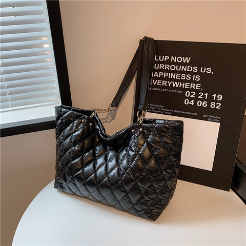 Sac Fourre-Tout Matelassé Femme Grande Capacité Motif Losange Cuir PU Métallique Sac Bandoulière Main Décontracté