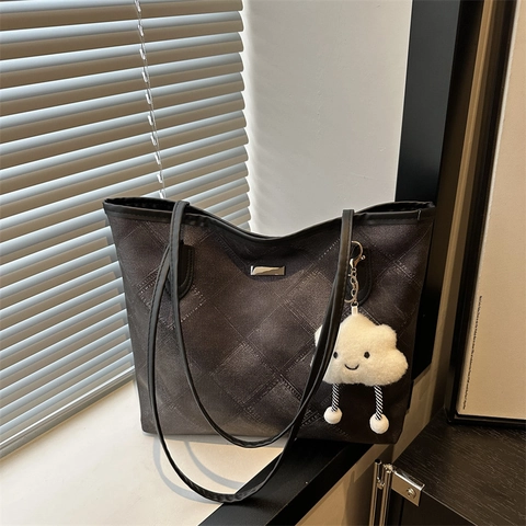 Nuova Moda Donna PU Trapuntata a Rombi Borsa Tote Grande Capacità Casual Borsa a Spalla Per Lavoro Viaggi Quotidiano Con Ciondolo Peluche Nuvola