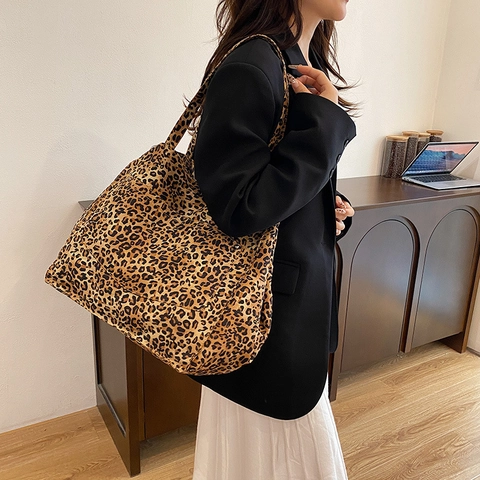 Sac Fourre-tout Imprimé Léopard à Grande Capacité Sac à Bandoulière en Toile Durable pour Femmes Mode Urbaine Style Décontracté