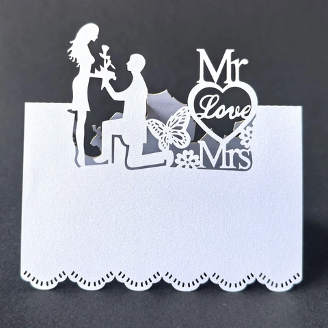 Marque-place Mariage Découpe Laser Papier Nacré Cœur Papillon Couple Conception pour Mariage Fiançailles Décor de Table