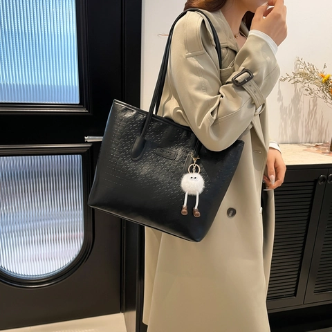 Grand Sac Fourre-Tout en Cuir PU pour Femmes Sac à Épaule Géométrique Gaufré Sac à Main Décontracté avec Pendentif