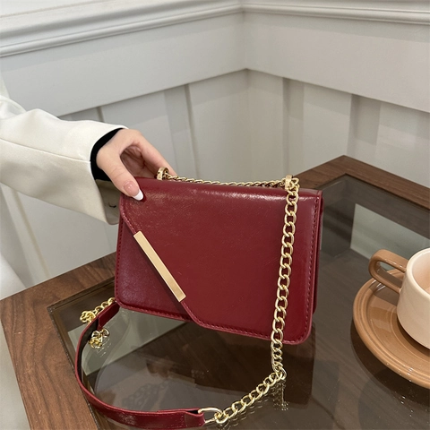 Borsa a Tracolla Piccola Quadrata da Donna in Pelle PU Retro Semplice Urban Minimalista Elegante Catena in Metallo per Pendolari