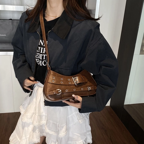Mode PU Leder Achseltasche Für Damen Retro Y2K Punk Stil Motorrad Schultertasche Mit Metallschnallen Ösen Lässig Hobo Tasche