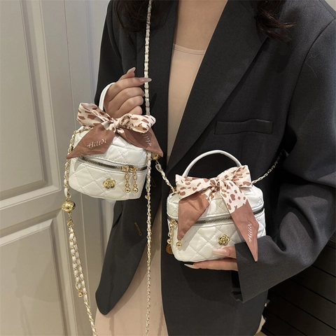 Mini Borsa a Tracolla Trapuntata da Donna Borsa a Mano a Losanghe Con Sciarpa Fiocco Ciondolo Camelia Catena Piccola Borsa Quadrata