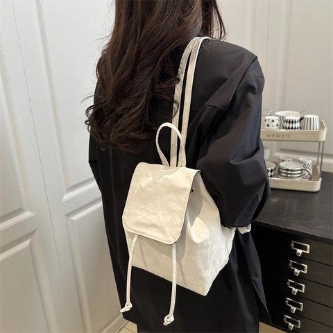 Mini Sac à Dos Vintage à Texture Froissée pour Femmes Rétro en Cuir Synthétique avec Cordon de Serrage et Rabat Petit Sac