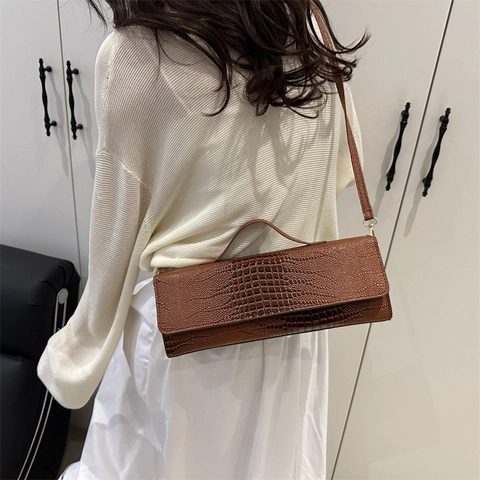 Sac Bandoulière Femme à la Mode en Cuir PU avec Motif Crocodile Sac à Épaule Chic à Rabat Métallique Minimaliste Navette Petit Sac Carré