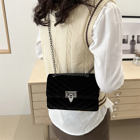Vintage Fluweel Chevron Gewatteerd Crossbodytas Voor Dames Luxe Metalen Ketting Kleine Vierkante Flap Schoudertas Accessoire