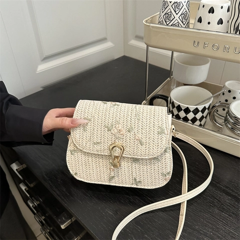 Women Retro Woven Straw Crossbody Bag Floral Embroidery Summer Small Square Saddle Bag Khaki White Shoulder Bag Vintage Pastoral Handbag