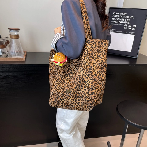 Leopardenmuster Canvas Tote Bag Große Kapazität Damen Umhängetasche Mit Hamburger Plüsch Charm Genäht Lässig Mode Reise Handtasche
