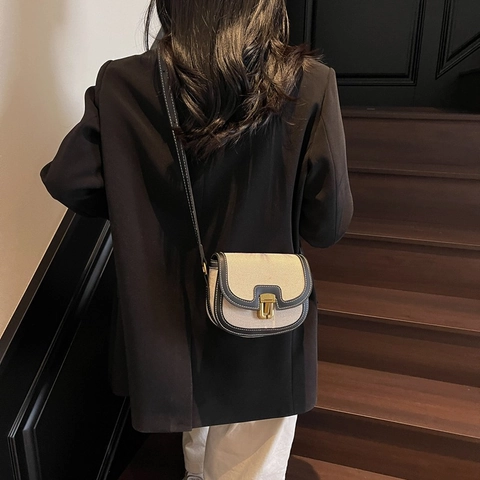 Sac Selle en Toile PU Couleur Contrastée Rétro pour Femmes Mode Sac Bandoulière Petit Sac Carré Avec Surpiqûres Or Hardware