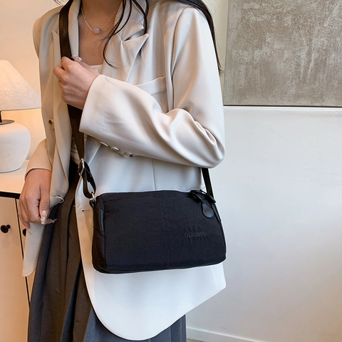Borsa a Tracolla in Nylon da Donna Grande Capacità Multistrato Cerniera Quadrata Borsa a Spalla Stampa Lettera Casual Sport