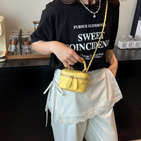 Damen Mini Gesteppte Rauten-Kosmetiktasche Mit Kettenriemen Elegante PU-Leder Kleine Quadratische Umhängetasche Für Den Alltag