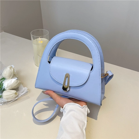 Borsa a Tracolla in Pelle PU Vintage Francese Per Donna Borsa a Mano Trapezoidale Minimalista Con Fibbia Geometrica in Metallo Borsa a Spalla