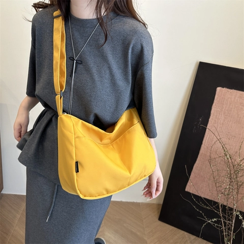 Japanese Minimalist Nylon Crossbody Bag For Women Solid Color Large Capacity Adjustable Wide Strap Shoulder Hobo Bag Daily Fashion